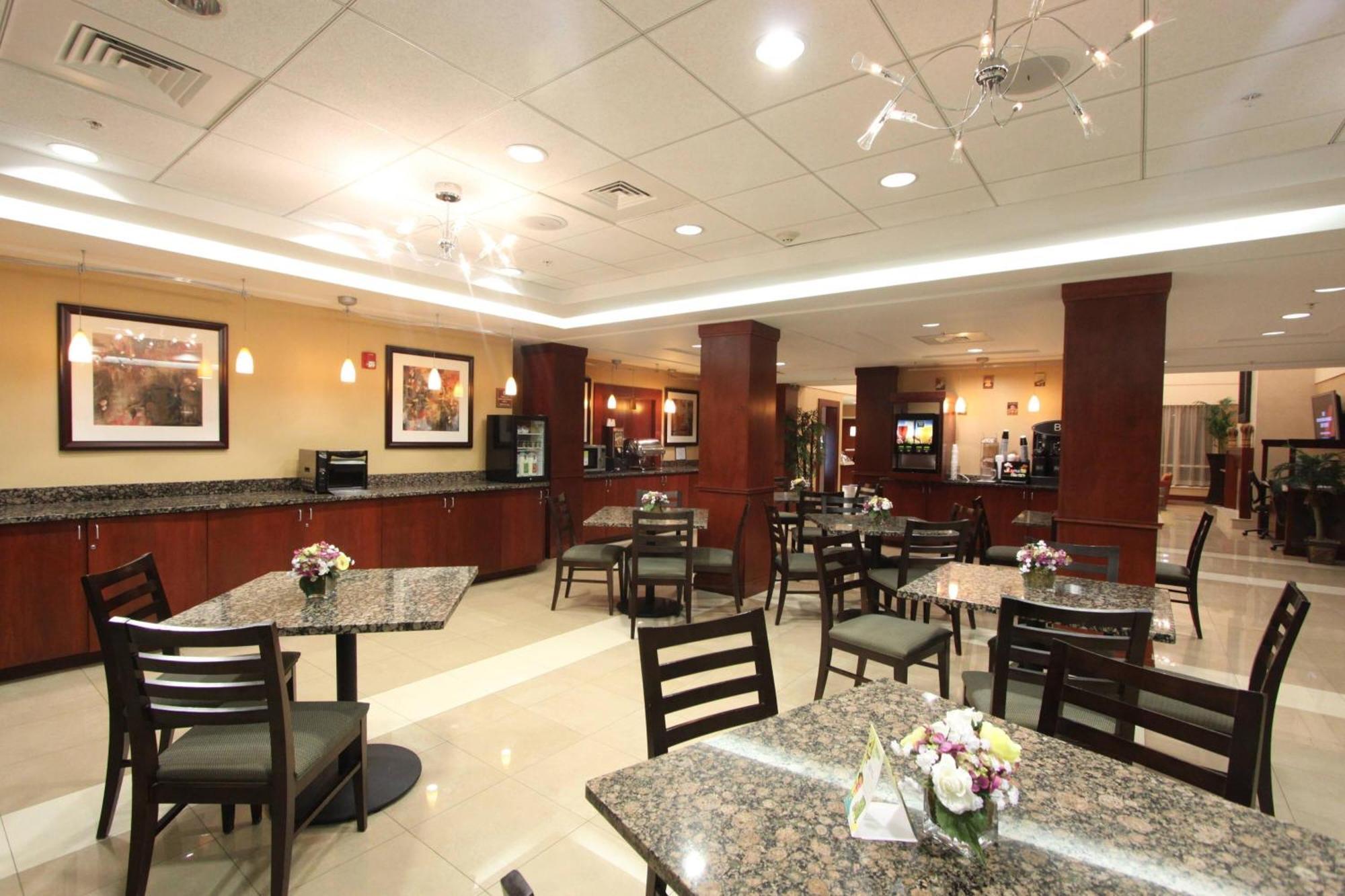 Fairfield & By Marriott Somerset