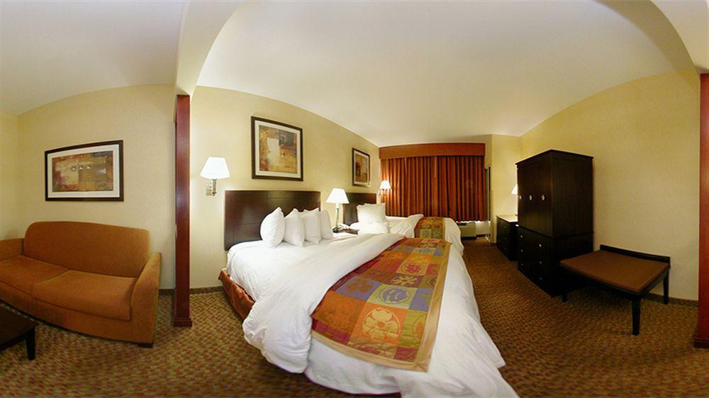 Fairfield & By Marriott Hotel 3*