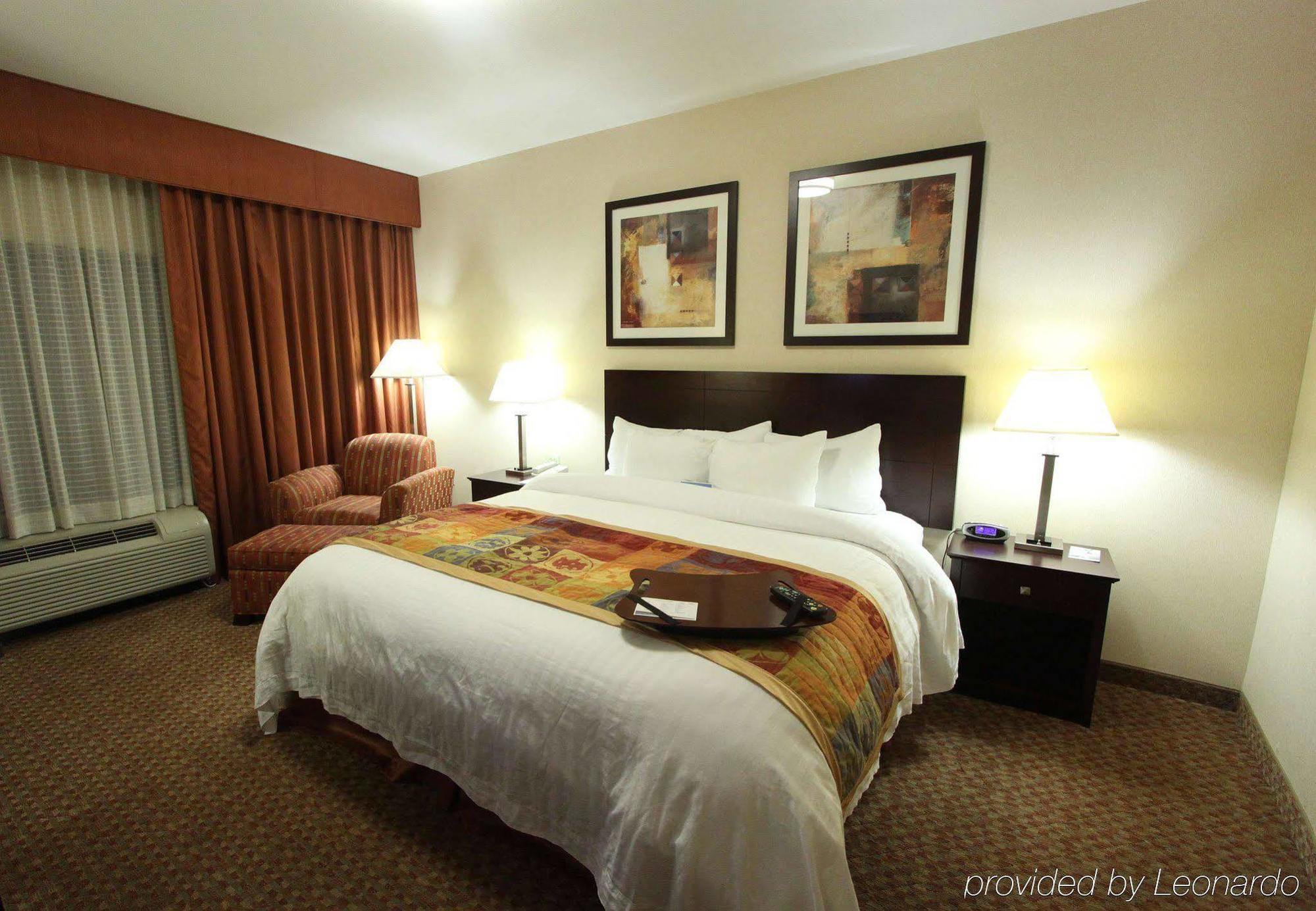 Fairfield & By Marriott 3* Somerset